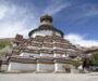 十萬佛塔歷歷，三門宗派悠悠──西藏江孜白居寺逛浮屠、看壁畫、買手信