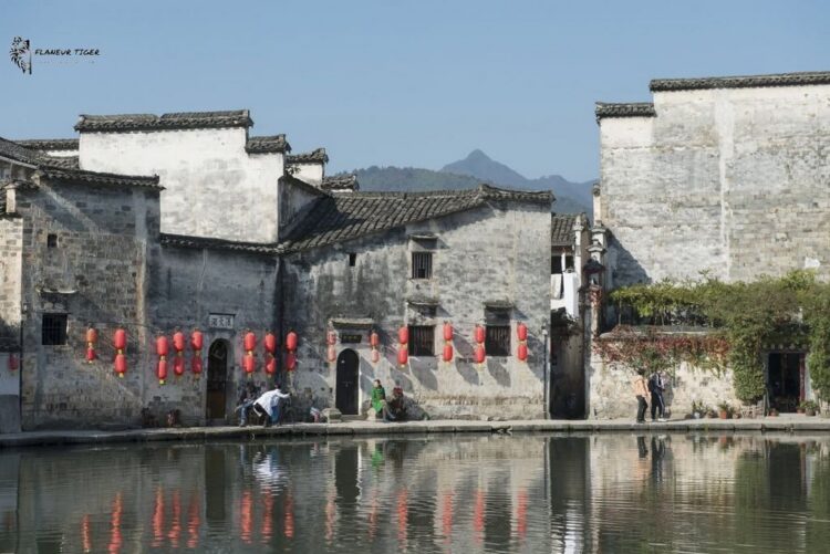 Moon_Pond_in_Hongcun_Village